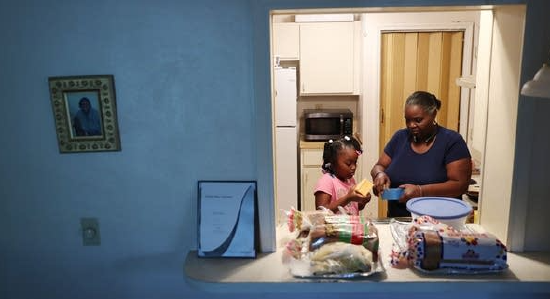 智财资本 美国黑人失业率攀升至近三年新高 引发经济预警